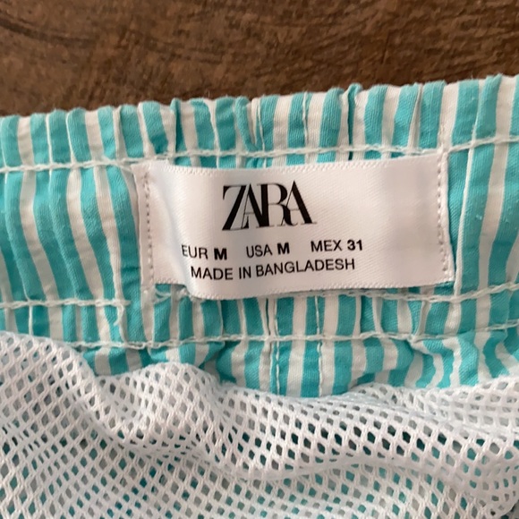 Zara men’s bathing suit with liner - Picture 3 of 3
